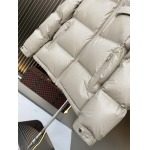 2025年10月23日秋冬入荷新作Pradaダウンジャケット高品質 人気商品/DD工場