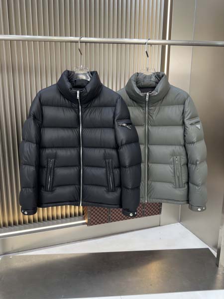 2025年10月23日秋冬入荷新作Pradaダウンジャケット...