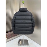 2025年10月23日秋冬入荷新作Pradaダウンジャケット高品質 人気商品/DD工場