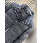 2025年10月23日秋冬入荷新作Pradaダウンジャケット高品質 人気商品/DD工場