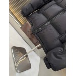 2025年10月23日秋冬入荷新作Louis Vuittonダウンジャケット高品質 人気商品/DD工場