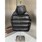 2025年10月23日秋冬入荷新作Pradaダウンジャケット高品質 人気商品/DD工場