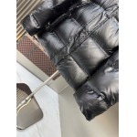 2025年10月23日秋冬入荷新作Pradaダウンジャケット高品質 人気商品/DD工場