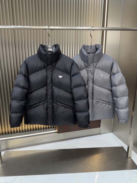 2025年10月23日秋冬入荷新作Pradaダウンジャケット...