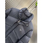 2025年10月23日秋冬入荷新作Pradaダウンジャケット高品質 人気商品/DD工場
