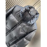 2025年10月23日秋冬入荷新作Pradaダウンジャケット高品質 人気商品/DD工場