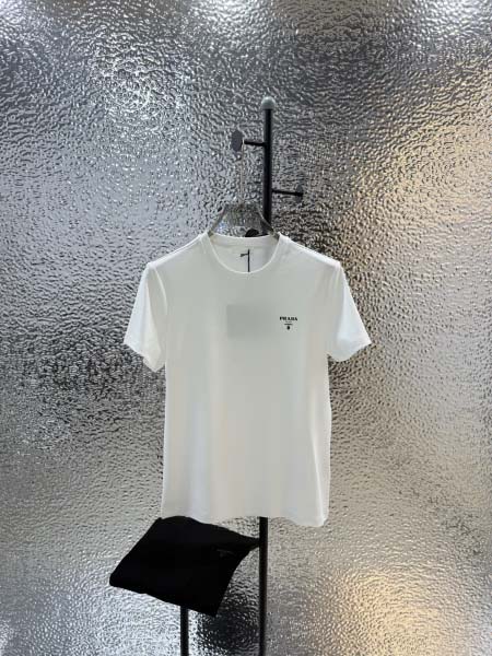 2025年10月26日入荷秋冬新作Prada半袖Tシャツ高級...