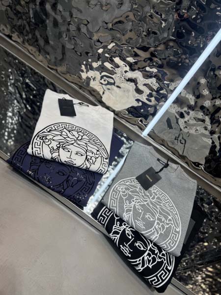 2025年10月26日入荷秋冬新作Versace長袖 Tシャ...