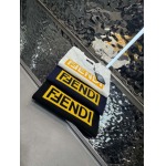 2025年10月26日入荷秋冬新作Fendi同じデザインで長袖や半袖も作れます高級品/MP工場