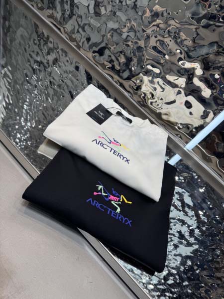 2025年10月26日入荷秋冬新作ARCTERYX同じデザイ...