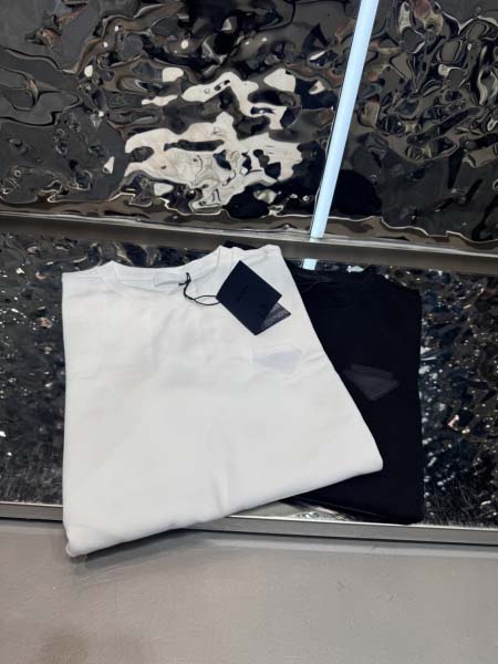 2025年10月26日入荷秋冬新作Prada長袖 Tシャツ高...