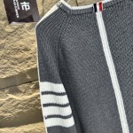 2025年10月27日秋冬新作THOM BROWNE  ニット/セーター高品質超厳選★入手困難/LDF工場