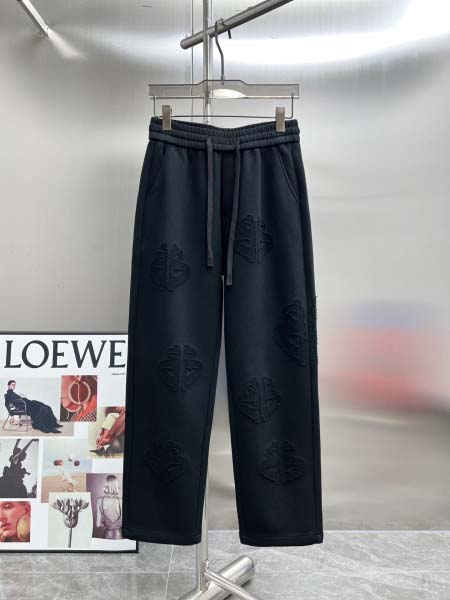 2025年10月28日秋冬新作Balenciagaスウェット...