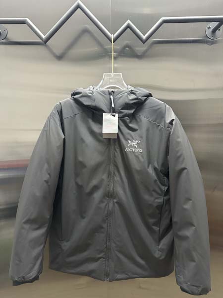 2025年10月28日秋冬新作ARCTERYX   ダウンジ...