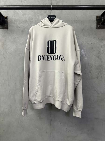 2025年10月28日秋冬新作Balenciagaスウェット...