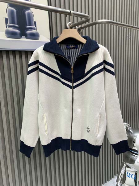 2025年10月28日秋冬新作Louis Vuittonニッ...