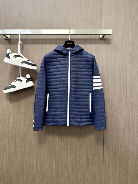 2025年10月30日秋冬新作Thom Browneジャケッ...