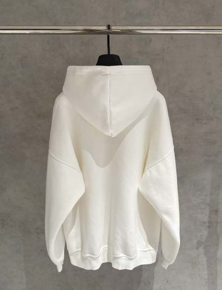 2025年11月3日秋冬新作VALENTINOパーカー高品質人気商品/LDF工場