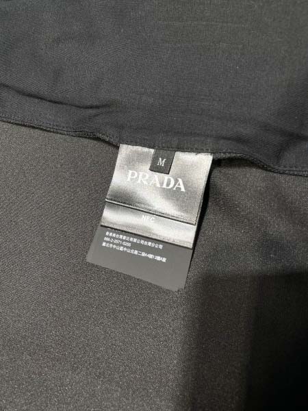2025年11月4日秋冬新作Pradaジャケット高品質人気商品/LDF工場