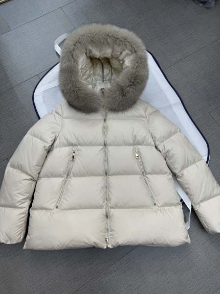 2025年11月12日秋冬新作Moncler 女性ダウンジャケット人気商品/LDF工場