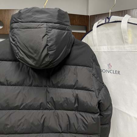 2025年11月14日秋冬新作Monclerダウンジャケット高品質人気商品/QIU工場