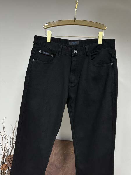 2025年11月17日秋冬新作Pradaジーパン高品質人気商品/QIU工場