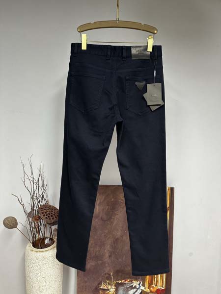 2025年11月17日秋冬新作Pradaジーパン高品質人気商品/QIU工場