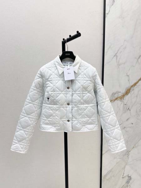 2025年11月18日入荷秋冬新作Dior ファッション/誕生日プレゼント/贈り物 can工場