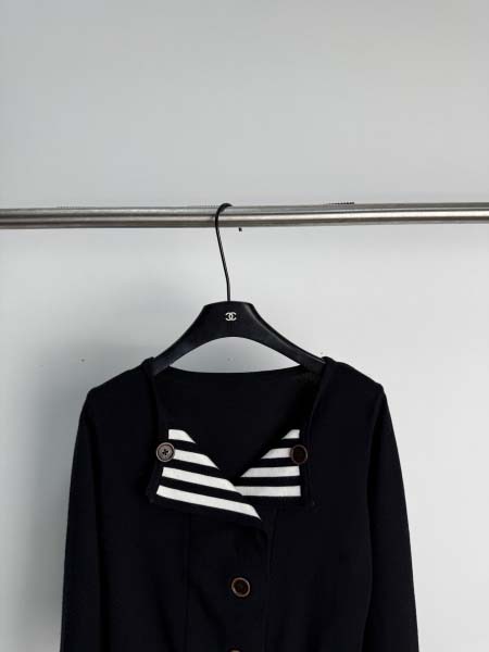 2025年11月18日入荷秋冬新作miumiu ニット ファッション/誕生日プレゼント/贈り物 can工場