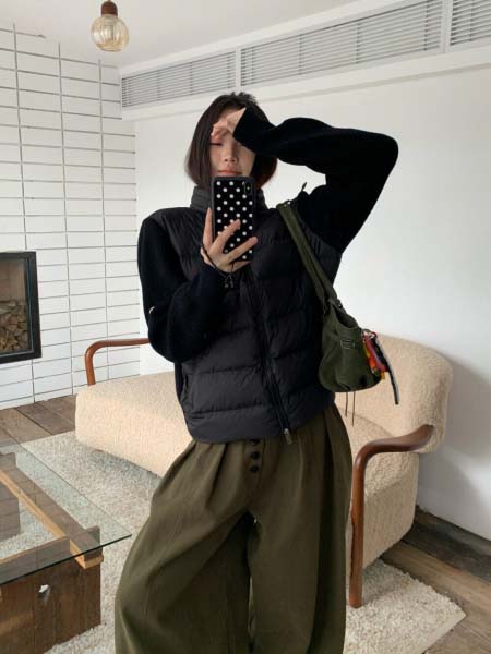 2025年11月18日入荷秋冬新作Moncler ダウンジャケット ファッション/誕生日プレゼント/贈り物 can工場