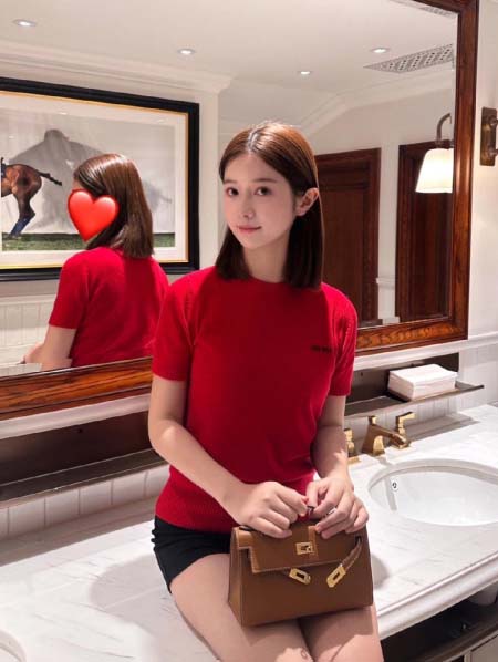 2025年11月18日入荷秋冬新作miumiuニット/セーターファッション/誕生日プレゼント/贈り物 can工場