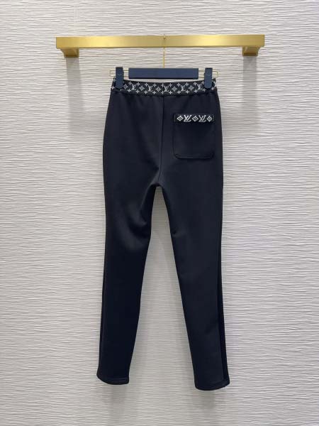 2025年11月18日入荷秋冬新作Louis Vuitton 2025 新作ハイウエストストレッチレギンスですファッション/誕生日プレゼント/贈り物 can工場