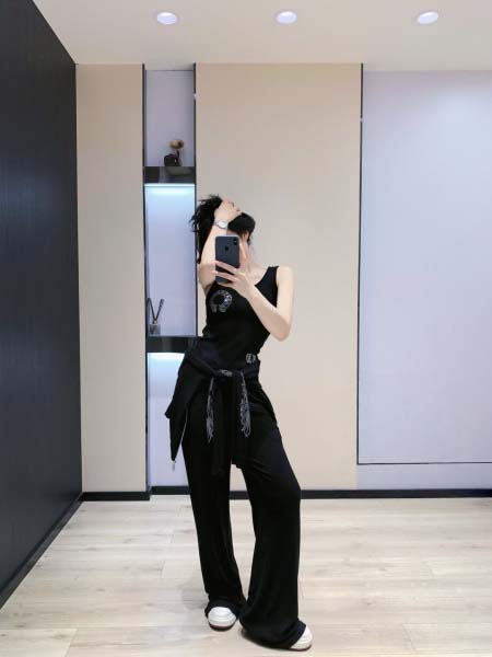 2025年11月18日入荷秋冬新作Chrome hearts セット ファッション/誕生日プレゼント/贈り物 can工場