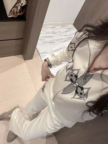 2025年11月20日入荷秋冬新作ルイヴィトンセット ファッション/誕生日プレゼント/贈り物 can工場