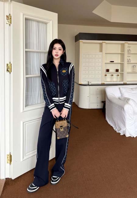 2025年11月20日入荷秋冬新作ルイヴィトンセット ファッション/誕生日プレゼント/贈り物 can工場