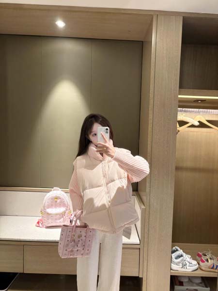 2025年11月22日入荷秋冬新作Monclerダウンジャケットファッション/誕生日プレゼント/贈り物 can工場