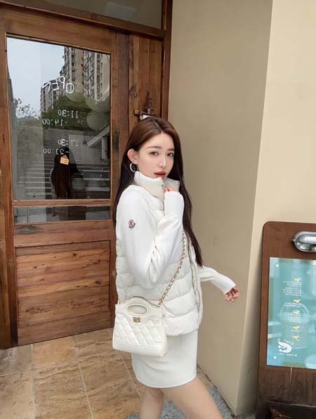 2025年11月22日入荷秋冬新作Monclerダウンジャケットファッション/誕生日プレゼント/贈り物 can工場