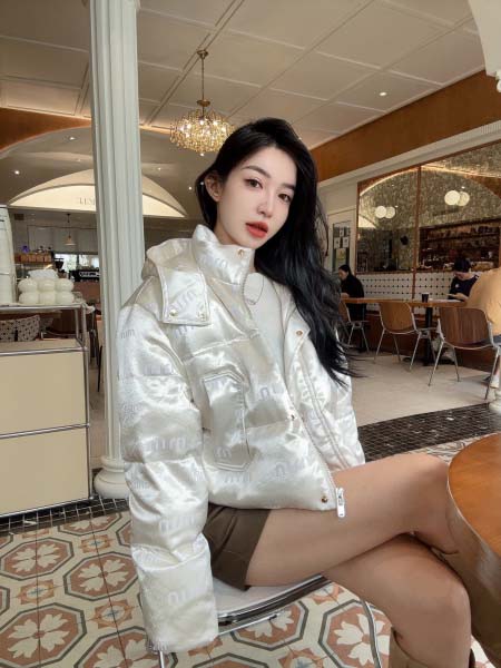 2025年11月23日入荷秋冬新作MiuMiuダウンジャケットファッション/誕生日プレゼント/贈り物 can工場