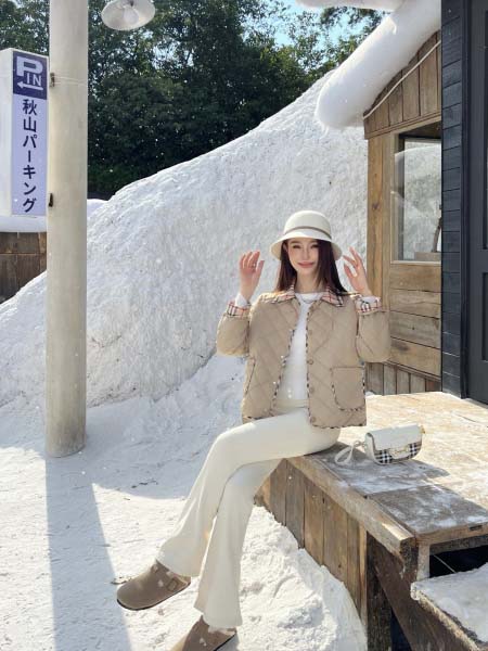 2025年11月23日入荷秋冬新作MiuMiuダウンジャケットファッション/誕生日プレゼント/贈り物 can工場