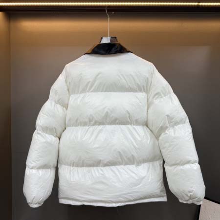 2025年11月23日入荷秋冬新作Miumiuダウンジャケットファッション/誕生日プレゼント/贈り物 can工場