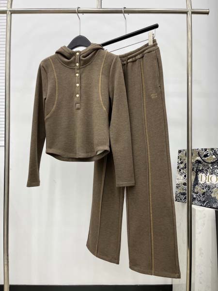 2025年11月24日入荷秋冬新作miumiuセットファッション/誕生日プレゼント/贈り物 can工場