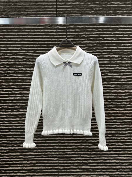 2025年11月24日入荷秋冬新作miumiuセット ファッション/誕生日プレゼント/贈り物 can工場