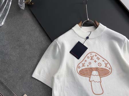 2025年11月24日入荷秋冬新作Louis Vuittonニットの半袖高級なプレゼント/誕生日プレゼント/高品質/メンツ/記念品/ wenzhou工場