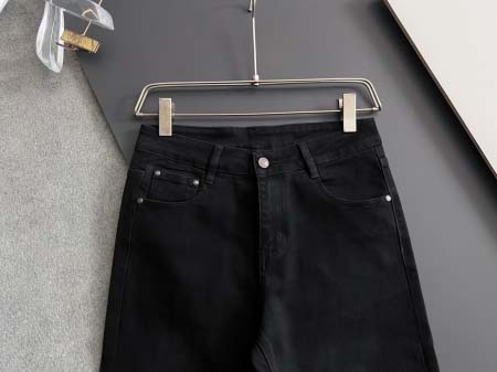 2025年11月26日入荷秋冬新作Loeweジーパン高級なプレゼント/誕生日プレゼント/高品質/メンツ/記念品/ wenzhou工場