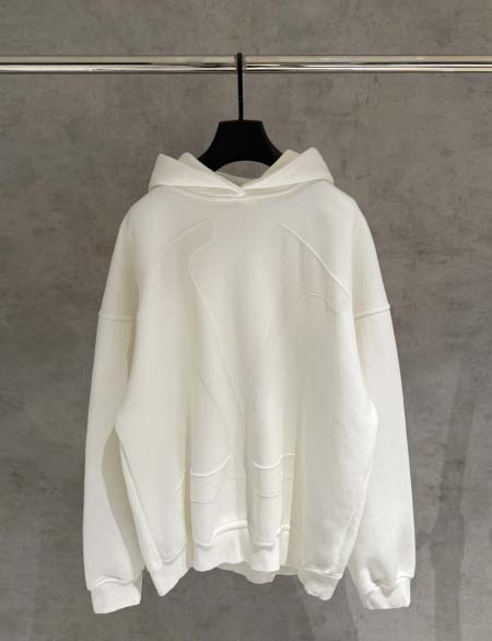 2025年11月3日秋冬新作VALENTINOパーカー高品質...