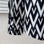 2025年11月8日秋冬新作VALENTINOシャツ高品質人気商品/LDF工場