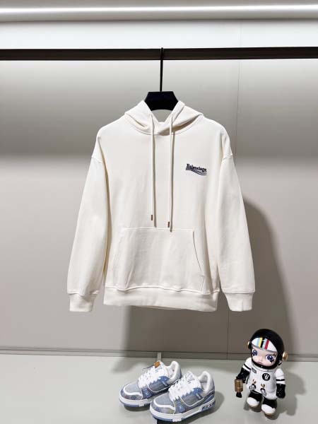 2025年11月11日秋冬新作BALENCIAGAスウェット...