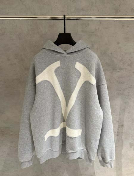 2025年11月11日秋冬新作VALENTINOスウェット超...