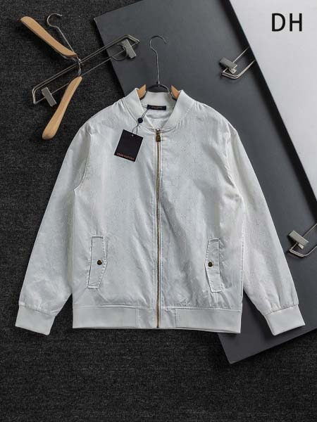 2025年11月11日秋冬新作Louis Vuittonスウ...