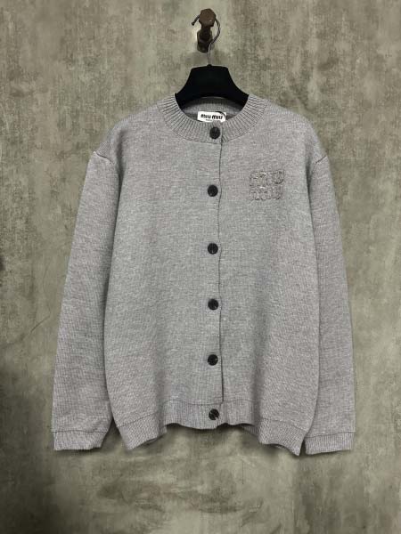 2025年11月12日秋冬新作MiuMiu ニットカーディガ...
